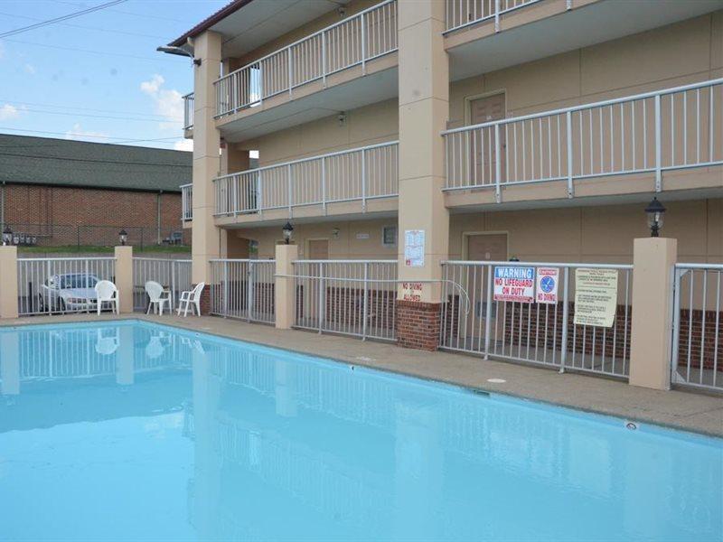 Days Inn By Wyndham Airport Nashville East Exterior photo