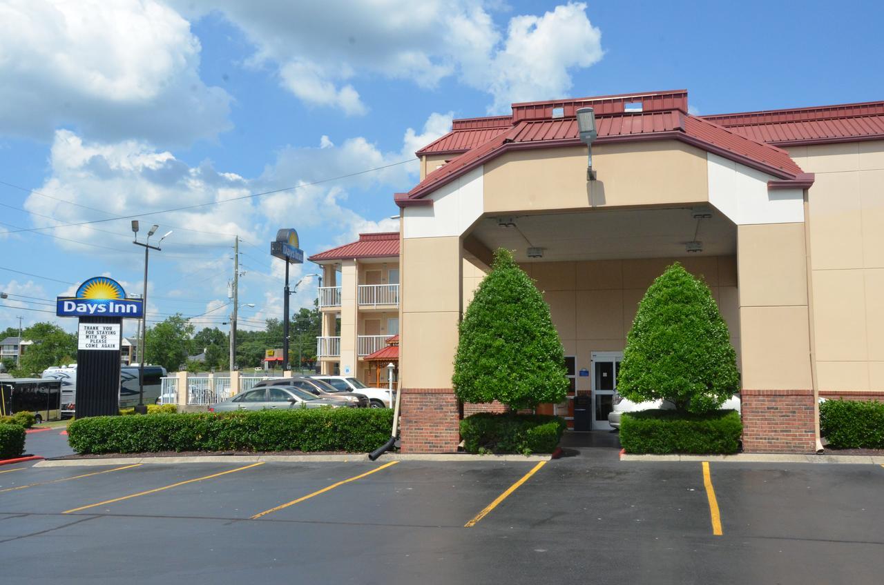 Days Inn By Wyndham Airport Nashville East Exterior photo